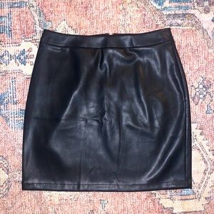 Women’s large pleather fake leather skirt